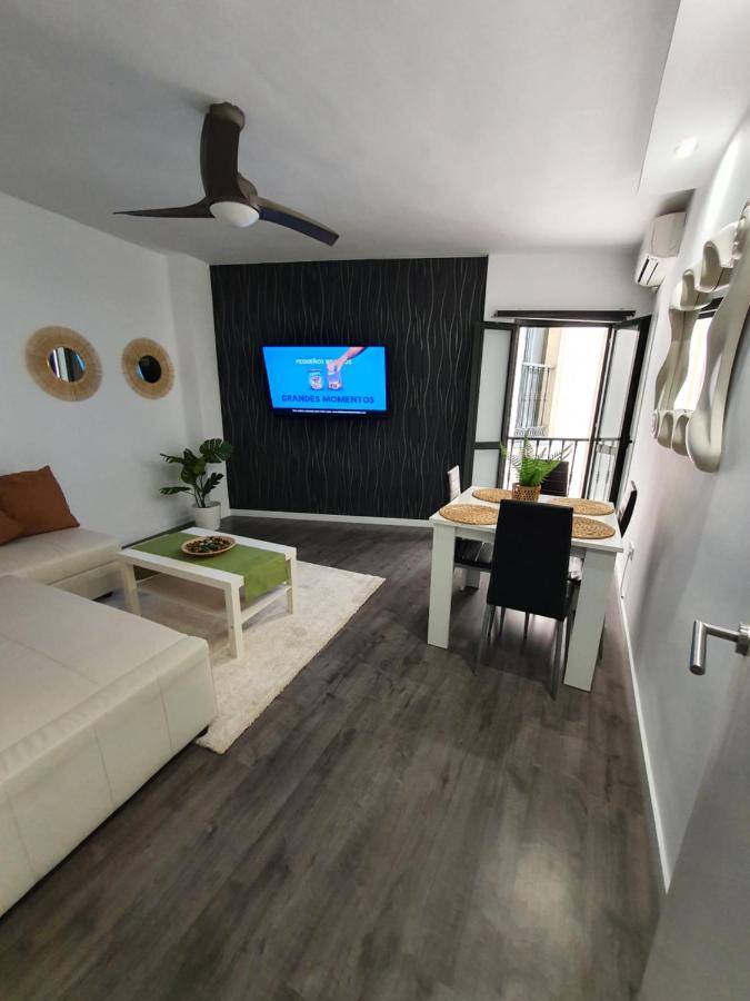 Tribuna Deluxe مالقة المظهر الخارجي الصورة