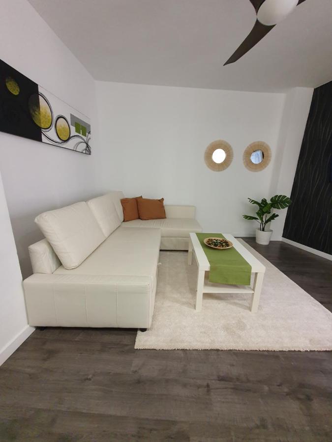 Tribuna Deluxe مالقة المظهر الخارجي الصورة