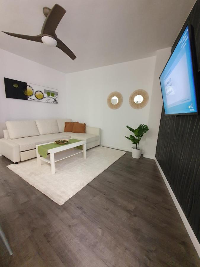 Tribuna Deluxe مالقة المظهر الخارجي الصورة
